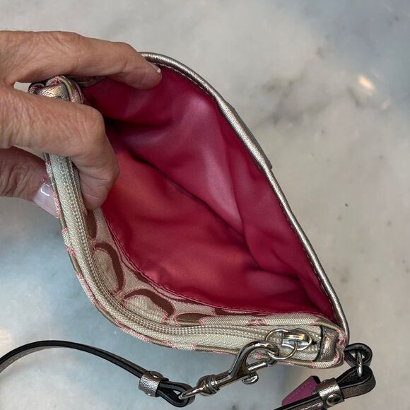 Coach Wristlet Wallet Y2K Jacquard Signature Lurex Logo Oversized Clutch - Picture 12 of 15